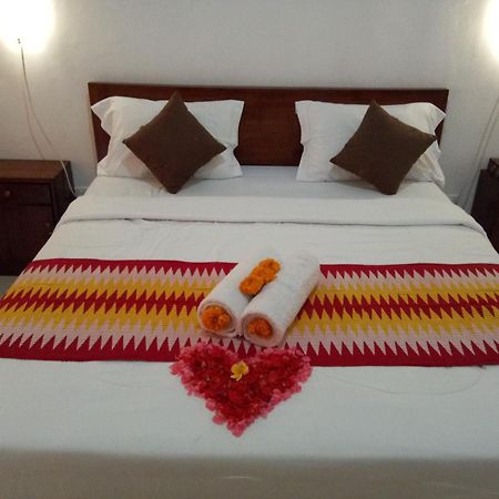 Bagoesfull Homestay Toyapakeh Phòng bức ảnh